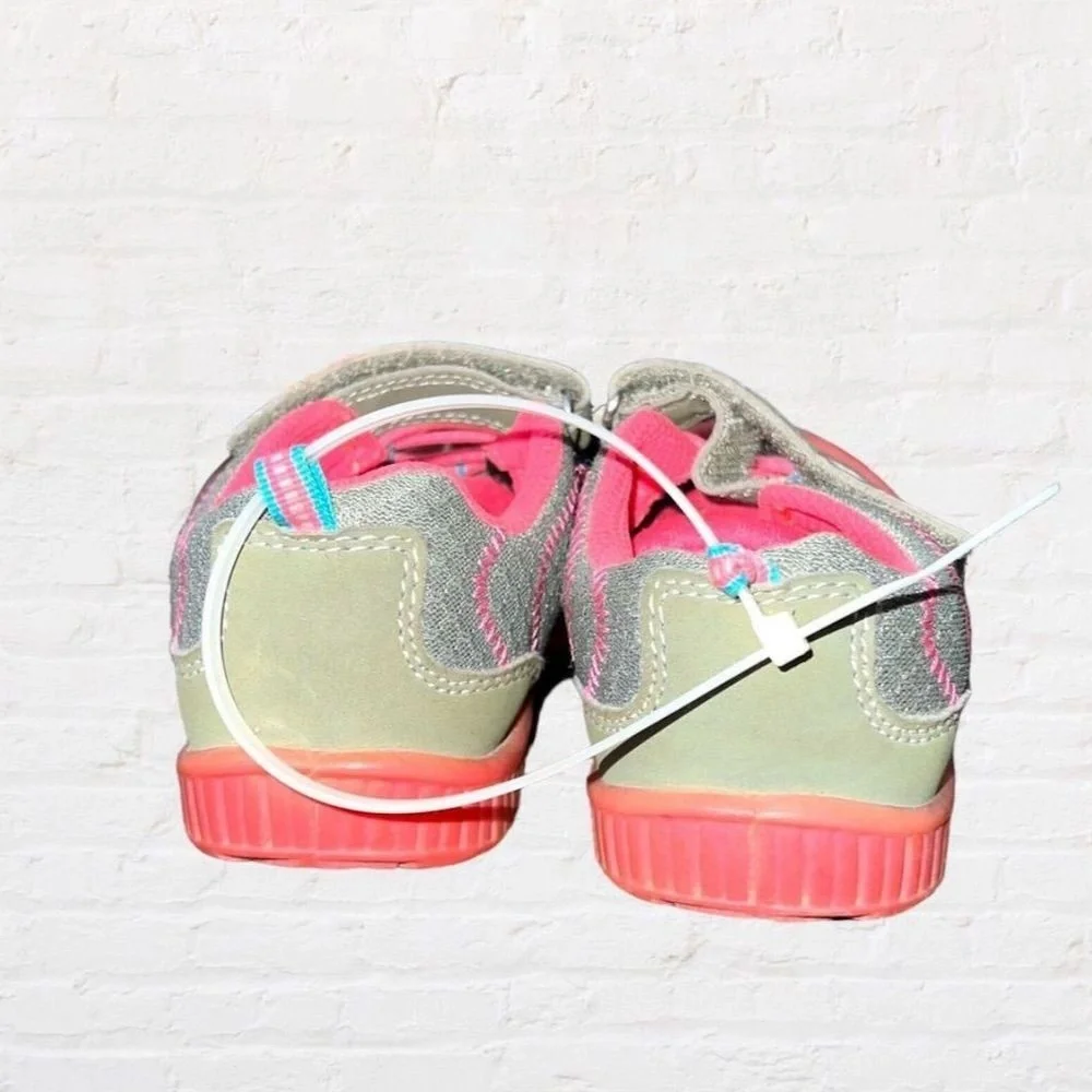 OshKosh Girls Pink‎ Gray Sneakers Size 9 Bumper Toe Hook & Loop